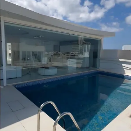 Daire Penthouse With Pool Modern Luxury *