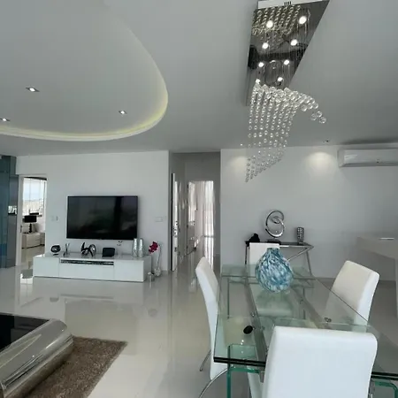 Daire Penthouse With Pool Modern Luxury *